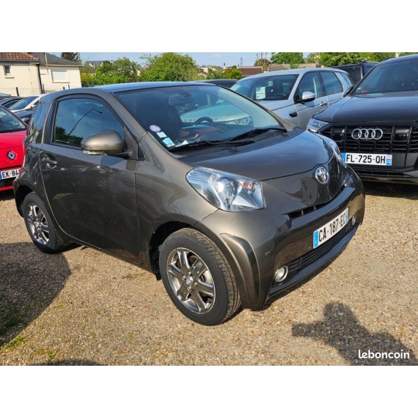 TOYOTA iQ iQ² 68 VVT-i MultiDrive